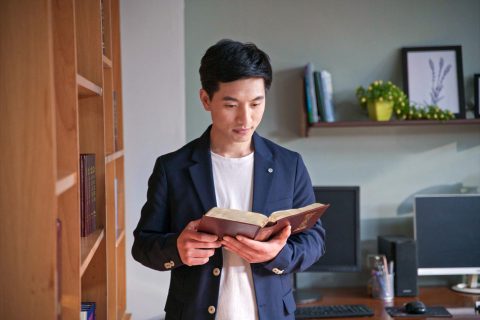 आफ्‍नो कर्तव्यलाई कसरी लिनुपर्छ