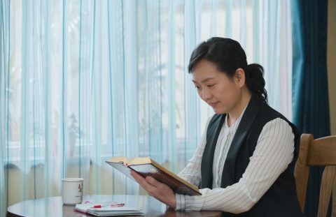 मानिसलाई खुसी पार्ने व्यक्तिहरू पछाडिको वास्तविकता